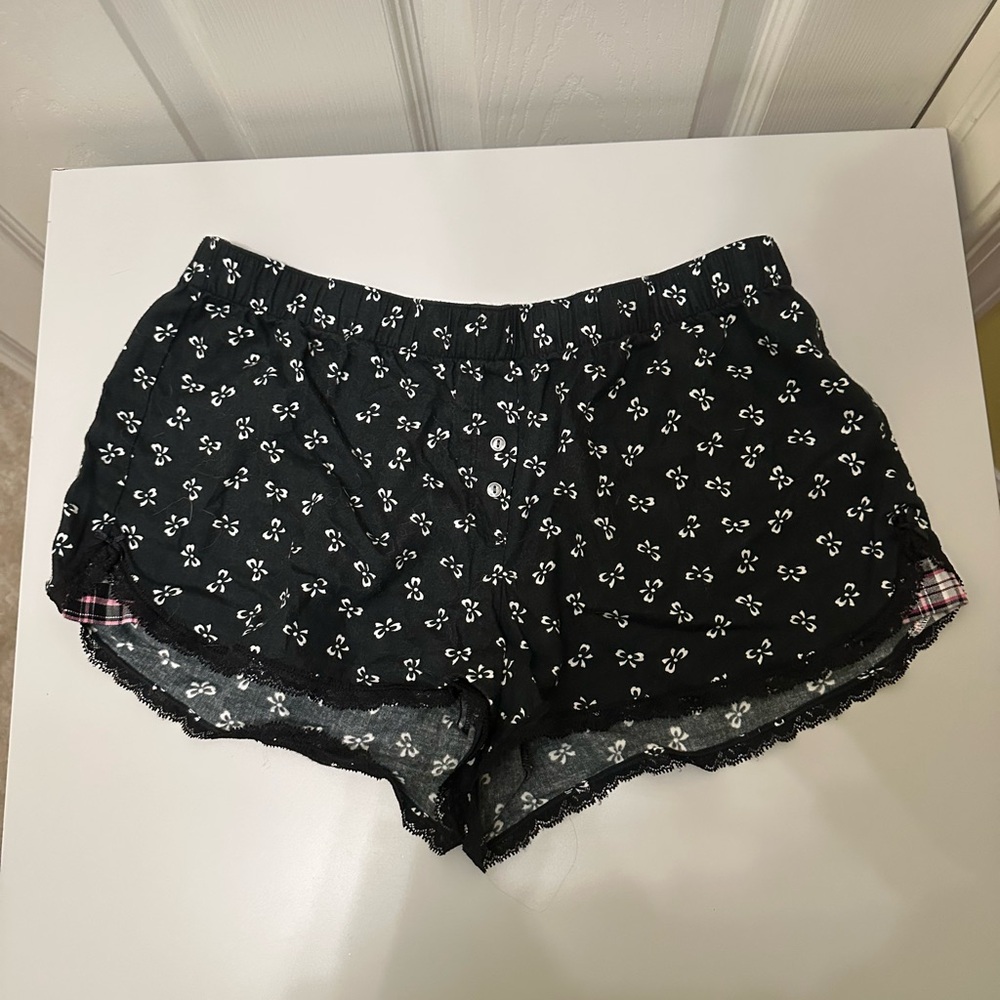 Victoria’s Secret bow lounge shorts